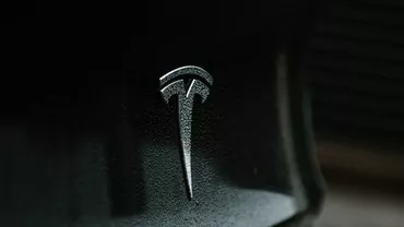 Tesla recheamă în service peste 1,6 milioane de maşini electrice. Ce probleme au descoperit autoritățile din Beijing