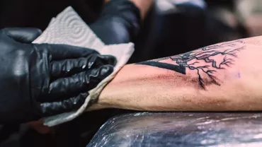 Tatuajele pot afecta sănătatea din cauza pigmenților și aditivilor din cerneala folosită, arată un studiu