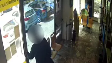 ”Banda bunicilor”, căutată pentru mai multe jafuri asupra oficiilor poștale, anihilată de polițiștii italieni (VIDEO)