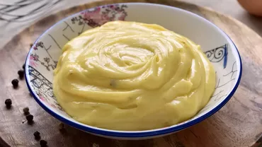 Maioneza fără ulei, varianta mai slab calorică, dar la fel de gustoasă. Ingredientul care schimbă totul