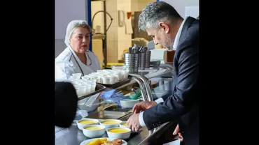 Ciolacu a promovat mâncarea românească într-o postare pe Facebook: „Felicitări bucătarului! Mulțumiri angajaților care susțin producția internă a României!” (FOTO)