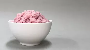 Boabe de orez umplute cu carne, un alt aliment hibrid despre care se spune că ar putea înlocui carnea