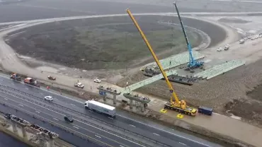 Constructorul Autostrăzii București Sud a început montarea grinzilor pasajului de la nodul dintre A0 și A1 (VIDEO)