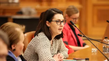 Mihaela Ștefan (USR): Marcel Ciolacu a uitat că funcția de prim-ministru i se datorează aranjamentelor pe care Iohannis și PNL le-au făcut