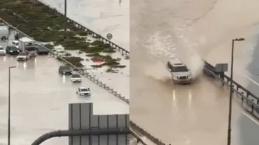 Cel puțin o persoană a murit, după ploile torențiale și inundațiile din Emiratele Arabe Unite. Ce spun oamenii de știință despre acest fenomen