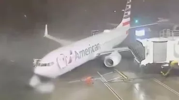 Un Boeing 737 a fost luat de vânt înainte de îmbarcarea pasagerilor (VIDEO)