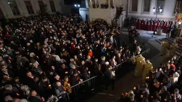 Românii merg la slujba de Înviere. Peste trei sferturi din români spun că nu ratează slujba de la miezul nopții