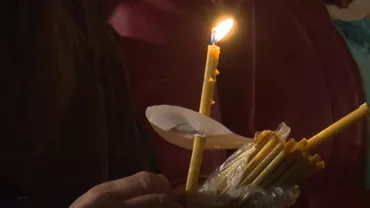 Mii de credincioși au participat la slujba de Înviere de la bisericile din țară. Românii s-au rugat pentru pace în lume