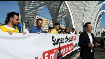 Protest al AUR la Eroii Revoluției împotriva „gării vieneze” construite de Primăria Sectorului 4. Avocatul Matei Ștefănescu, candidatul AUR la Primăria Sectorului 4, critică investiția și propune un proiect de dezvoltare economică a sudului Bucureștiului