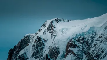 Elveția și Italia vor fi nevoite să își modifice granița din zona munților Alpi. Care este motivul