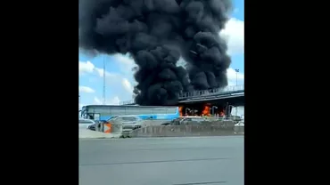 Incidente violente între suporterii PSG și Lyon, înainte de finala Cupei Franţei. Două autobuze au luat foc, 20 de persoane au fost rănite. Reacția lui Macron (VIDEO)