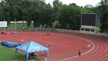 Newsweek: În Ungaria, campionate mondiale de atletism, în România, stadionul Iolanda Balaș nu e gata de 14 ani