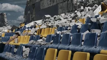 O bucată din tribuna stadionului din Harkov a fost expusă înaintea meciului dintre România și Ucraina la Euro 2024