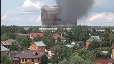 Incendiu puternic la o clădire de birouri din Moscova. Cel puțin 8 oameni au murit (VIDEO)