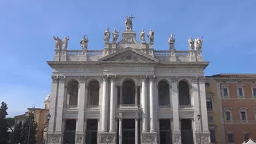 Descoperire neașteptată la Roma. Ce au găsit arheologii în piața din fața bazilicii Sfântul Ioan