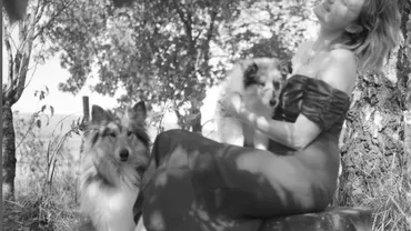 A murit Alexandra, o celebră vloggeriță de pe Youtube, cu sute de mii de fani. „Decesul ei a fost brusc și neașteptat. Este un șoc pentru noi toți” (VIDEO)