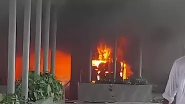 Sediul unei televiziuni publice din Bangladesh, incendiat: “Foc catastrofal la BTV. Se propagă repede” (VIDEO)