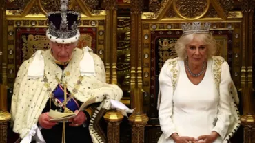 Cât costă diadema purtată de regina Camilla la discursul regelui Charles. Suverana a împlinit 77 de ani