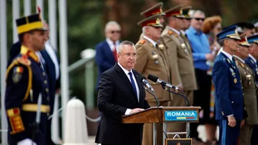 Ciucă: Vorbesc des despre serviciul în slujba țării. Nu mă refer doar la mari realizări pentru cărțile de istorie, ci la a da tot ce e mai bun din noi pentru un bine mai mare