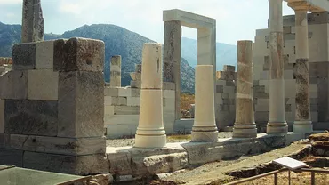 Insula cunoscută drept locul de naștere al lui Apollo se scufundă. Care este motivul