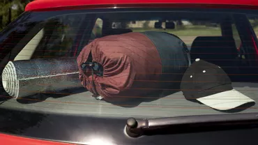 Imagini șocante în trafic: Copil înfășurat în covor și transportat în portbagaj. Explicația șoferului