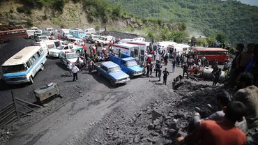 Explozie într-o mină de cărbune din Iran, soldată cu zeci de morți și răniți. 30 de persoane sunt blocate sub pământ