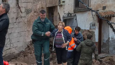 Imagini cu dezastrul din Spania, provocat de inundații. Românii care locuiesc în zonele afectate sunt îngroziți: S-a format o tornadă (GALERIE FOTO, VIDEO)