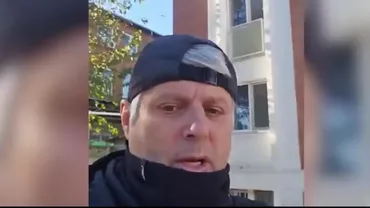 Protestatarul Marian Ceaușescu, dus la secția de Poliție după ce i-a strigat președintelui Iohannis ”borfaşule”. El acuză că a fost bătut de jandarmi. Ce amendă a primit (VIDEO)