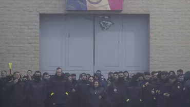 Adoptarea Ordonanței trenuleț a creat haos în penitenciarele din România. Sute de angajați protestează și în ultima zi din an. Ce decizie au luat aceștia în legătură cu deținuții care trebuiau duși azi la instanțe (FOTO, VIDEO)