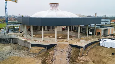 Construcții Erbașu: „Continuăm să construim, aducând mai aproape de finalizare un nou proiect spectaculos - Centrul Sportiv de Recreere din Municipiul Salonta”. Stadiul lucrărilor (FOTO)