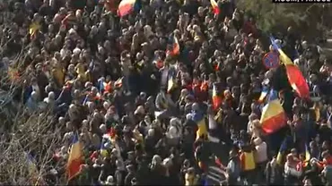 Sute de oameni, în parcul Tineretului, pentru „Marea Horă a Unirii Neamului”, organizată de Călin Georgescu