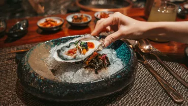 Fructe de mare ca la restaurant: tehnici de gătire și garnituri specifice