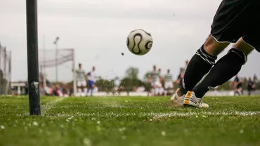 Doliu un lumea sportului. Un fotbalist celebru s-a stins din viață la 39 de ani, în urma unui accident rutier