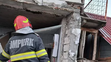 Explozie provocată de o acumulare de gaze. Doi bătrâni au rămas fără casă