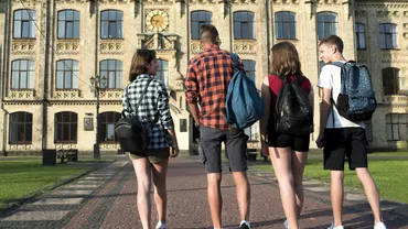 Universitățile din SUA, tot mai atractive pentru tinerii români. Câți studenți au fost admiși în anul academic 2025