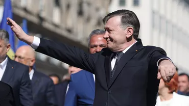 Crin Antonescu, la depunerea oficială a candidaturii la alegerile prezidențiale: „Vreau să fiu președintele fiecărui român”