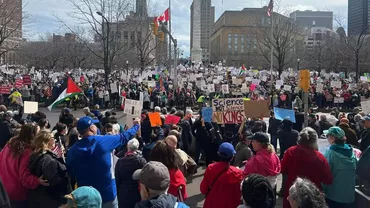 Mii de oameni au protestat în SUA împotriva lui Trump. „Fără rege în America”