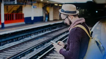 Călătorii gratuite pentru tinerii care vor să viziteze Europa. Au început  înscrierile în programul DiscoverEU