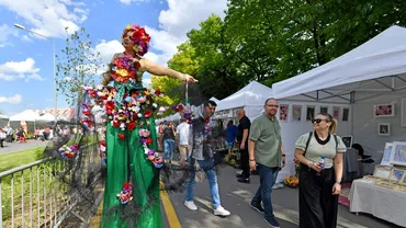 West Side Flower Fest, ediția a treia, revine în Parcul Drumul Taberei, cu decoruri spectaculoase și atmosferă de basm. Care sunt noutățile și surprizele din acest an (GALERIE FOTO)