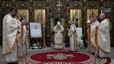 Rugăciuni speciale pentru papa Francisc și în bisericile romano-catolice din România. Unde se aduc omagiile (FOTO)