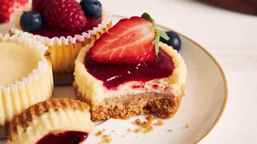 Deserturile verii. Ce aleg cei care vor ceva dulce, fără să aprindă cuptorul