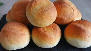 Chifle cu lapte pentru bugeri. Preparatul pufos care nu necesită frământare