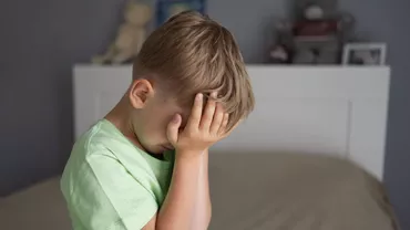 Copii terorizați de educatoare și asistentă, într-o creșă din Arad. Înregistrări șocante: „Dacă faci pe tine, mănânci ciocolată maro”