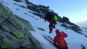 Accident grav în Munții Făgăraș: Doi turiști au murit și unul e rănit după ce au căzut în gol (VIDEO)