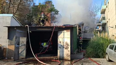 Incendiu la o locuință din Sectorul 2. Pompierii intervin cu 11 autospeciale de stingere