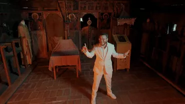 Clip de manele, filmat în biserica din curtea Muzeului Golești. Conducerea instituției, revoltată: Nu au avut permisiunea nimănui (FOTO)