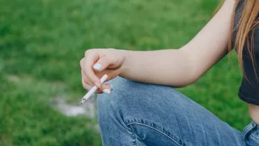 Marea Britanie lovește dur industria tutunului. Ce interdicții ar putea intra în vigoare pentru tinerii născuți după 2009