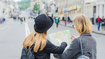 Țara pe care SUA recomandă oamenilor să o ocolească, dar care atrage tot mai mulți turiști străini