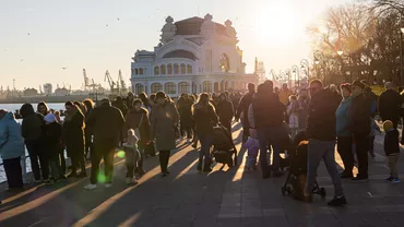 Sondaj: România încheie anul 2025 cu un val de nemulțumire socială, neîncredere politică și presiune economică