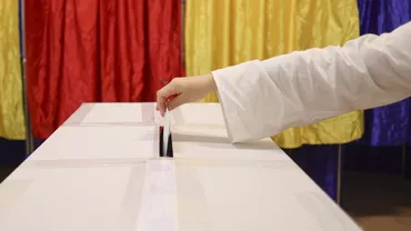 Presiune pe Bolojan pentru adoptarea legii alegerilor în două tururi. Partidul SENS îi cere să-și asume răspunderea în Parlament